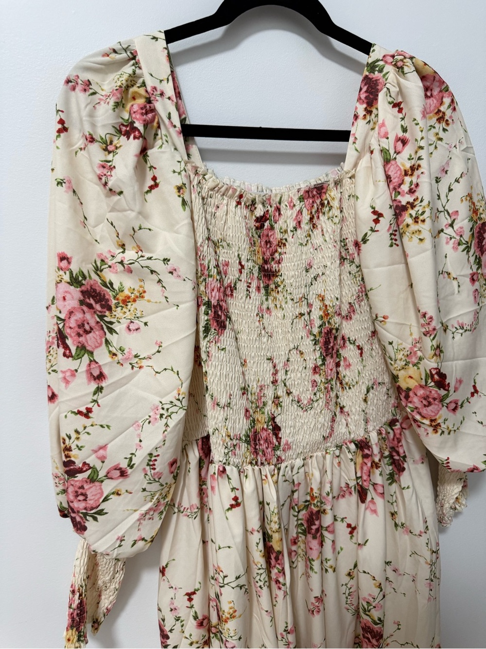 Cream Floral Smocked Maxi Dress with Puff Sleeves - Picture 3 of 3